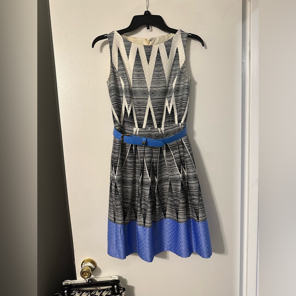 Tahari sleeveless dress